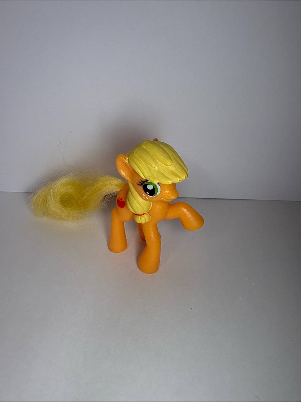 2011 Hasbro My Little Pony Applejack McDonald’s Happy Meal Figure 3” G4